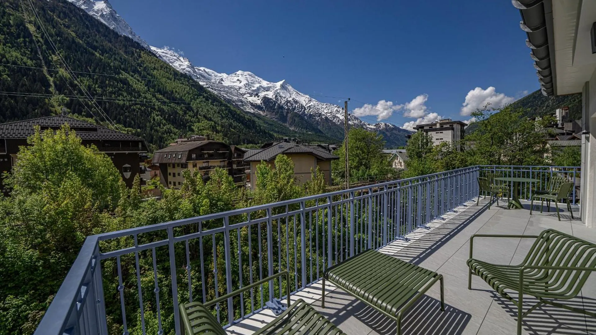 Paradisa- Terrasse Mont-Blanc Chamonix 0*,  França